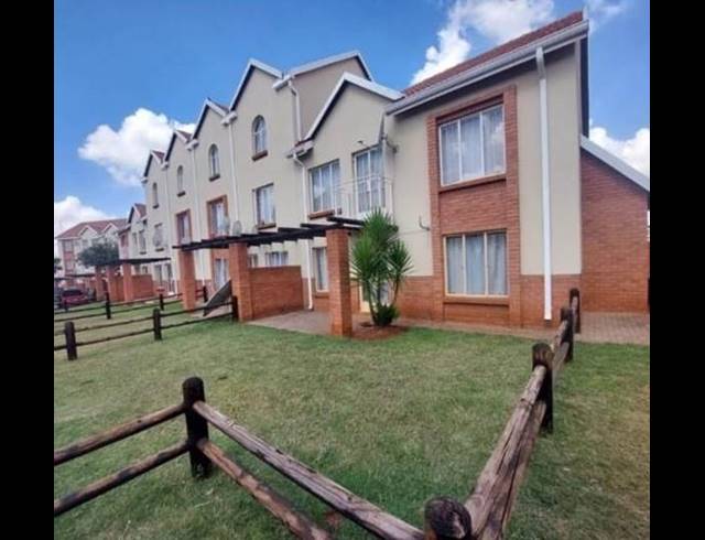 2 BEDROOM APARTMENT FOR SALE IN THE ORCHARDS